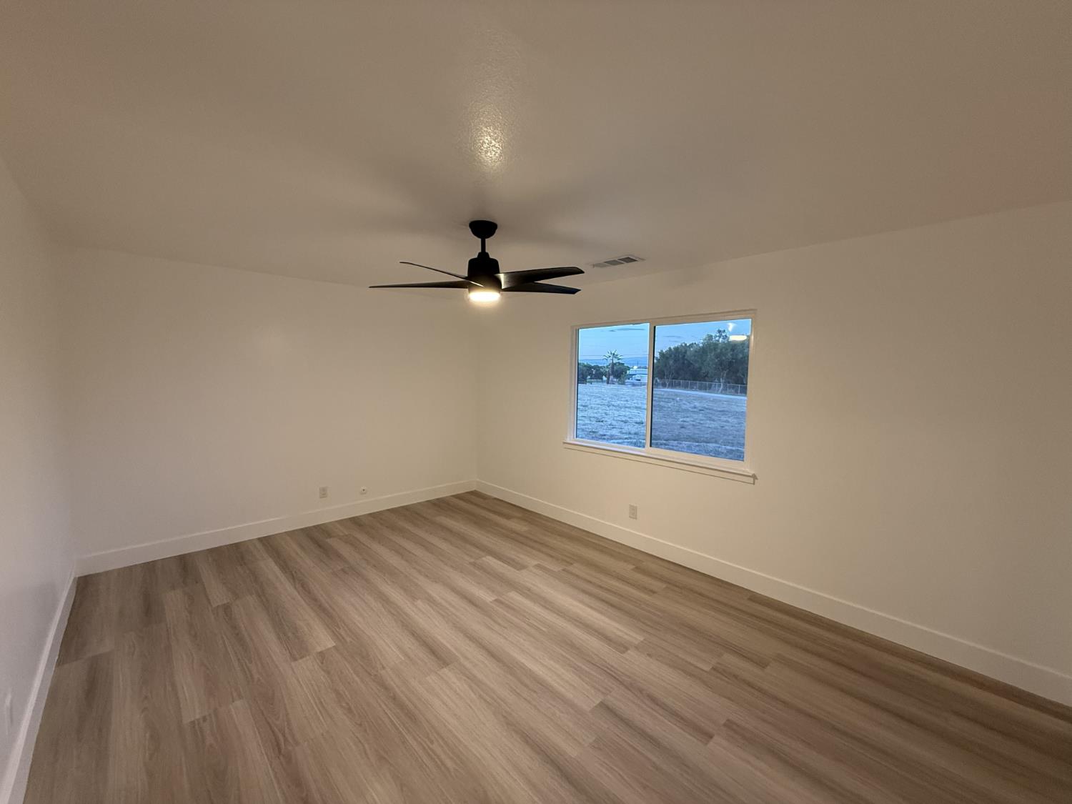 36610 Kenneth Ave, Madera, CA 93636