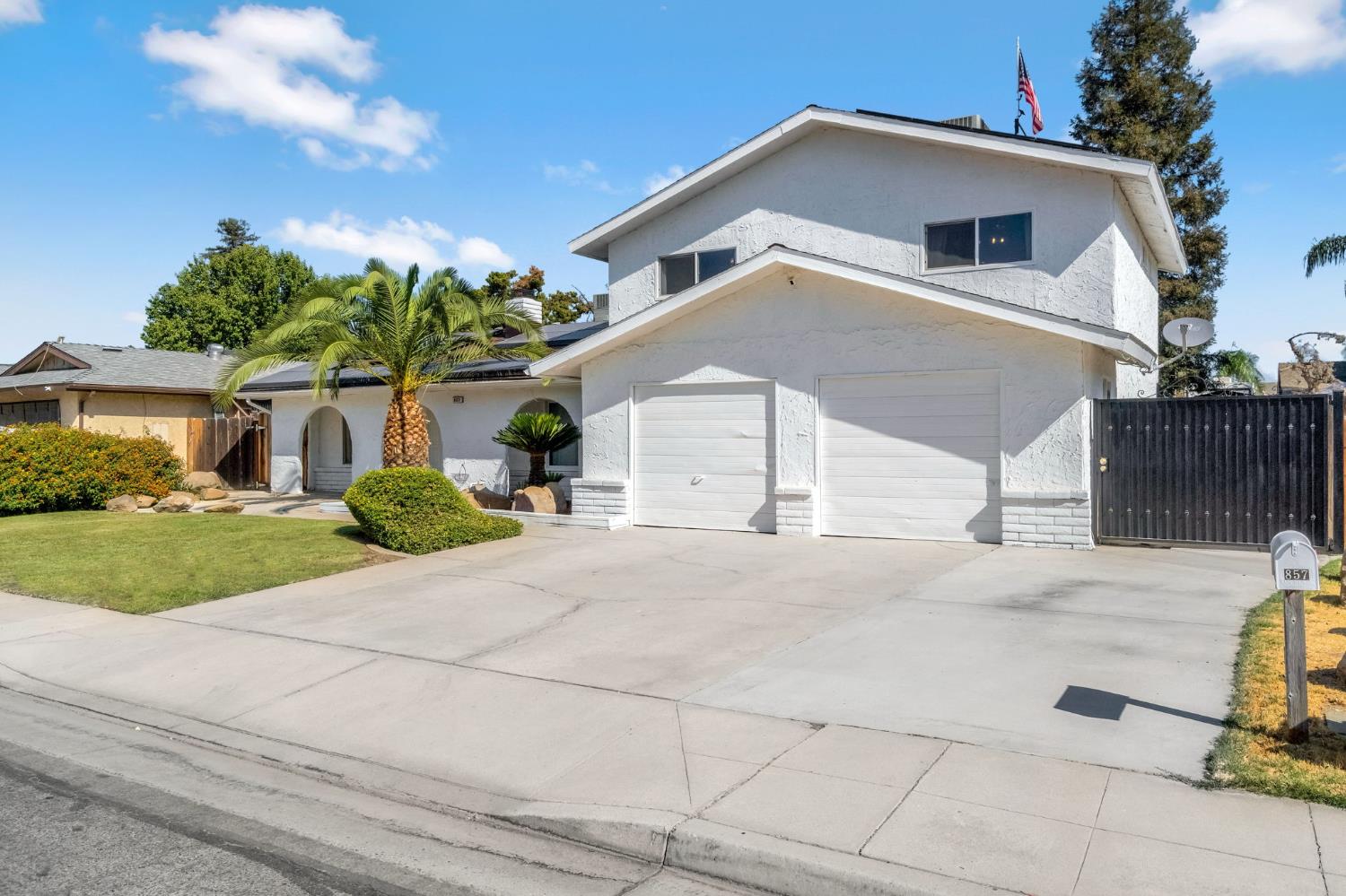 857 Los Altos Ave, Clovis, CA 93612