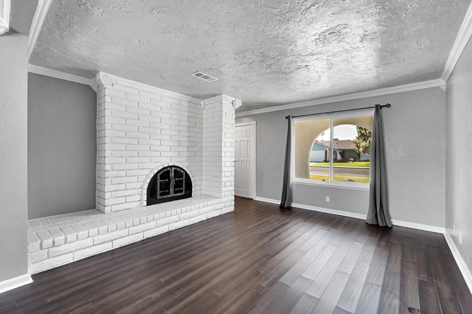 857 Los Altos Ave, Clovis, CA 93612