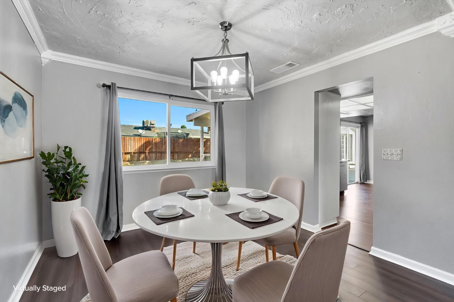 857 Los Altos Ave, Clovis, CA 93612
