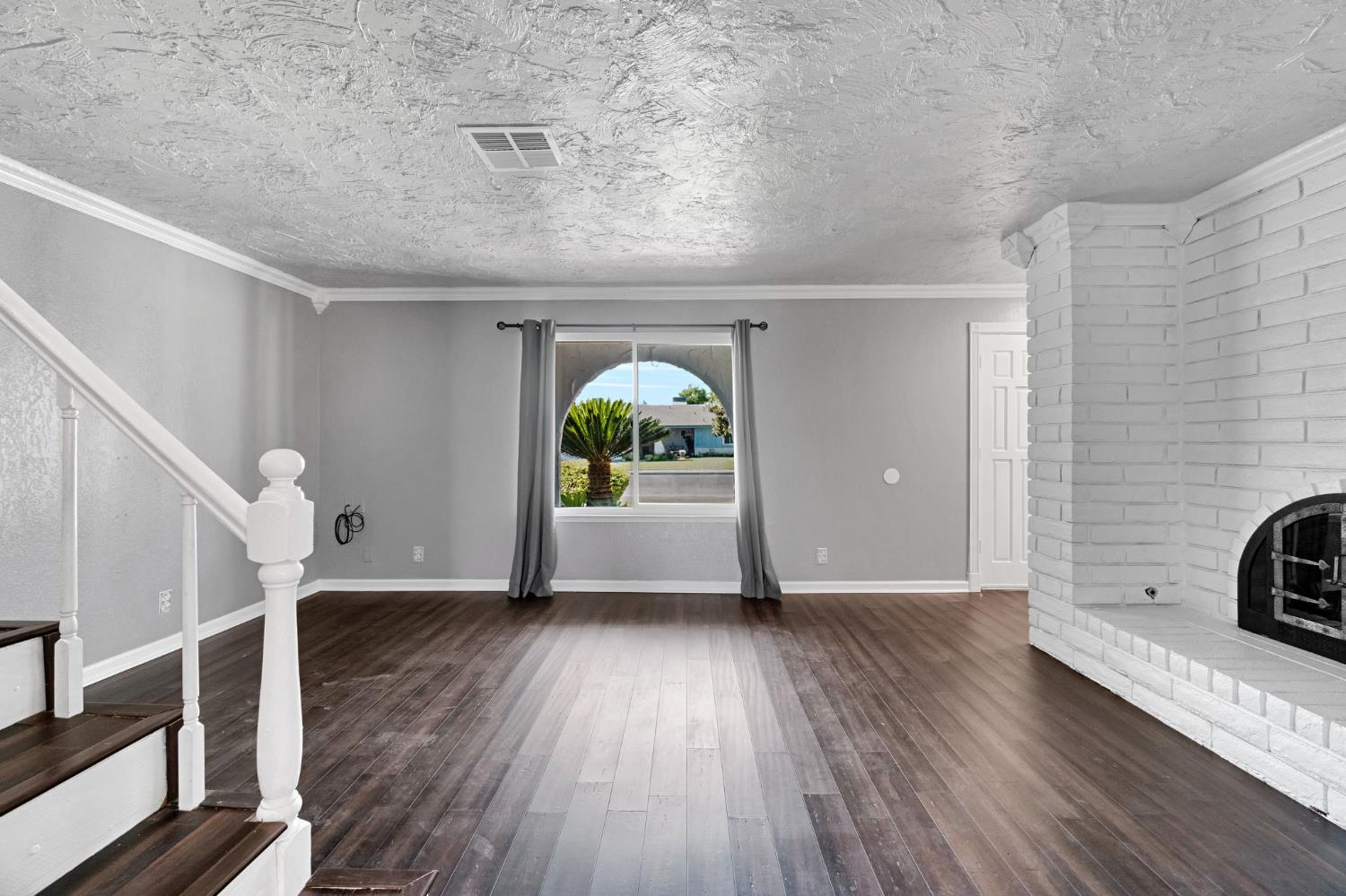 857 Los Altos Ave, Clovis, CA 93612