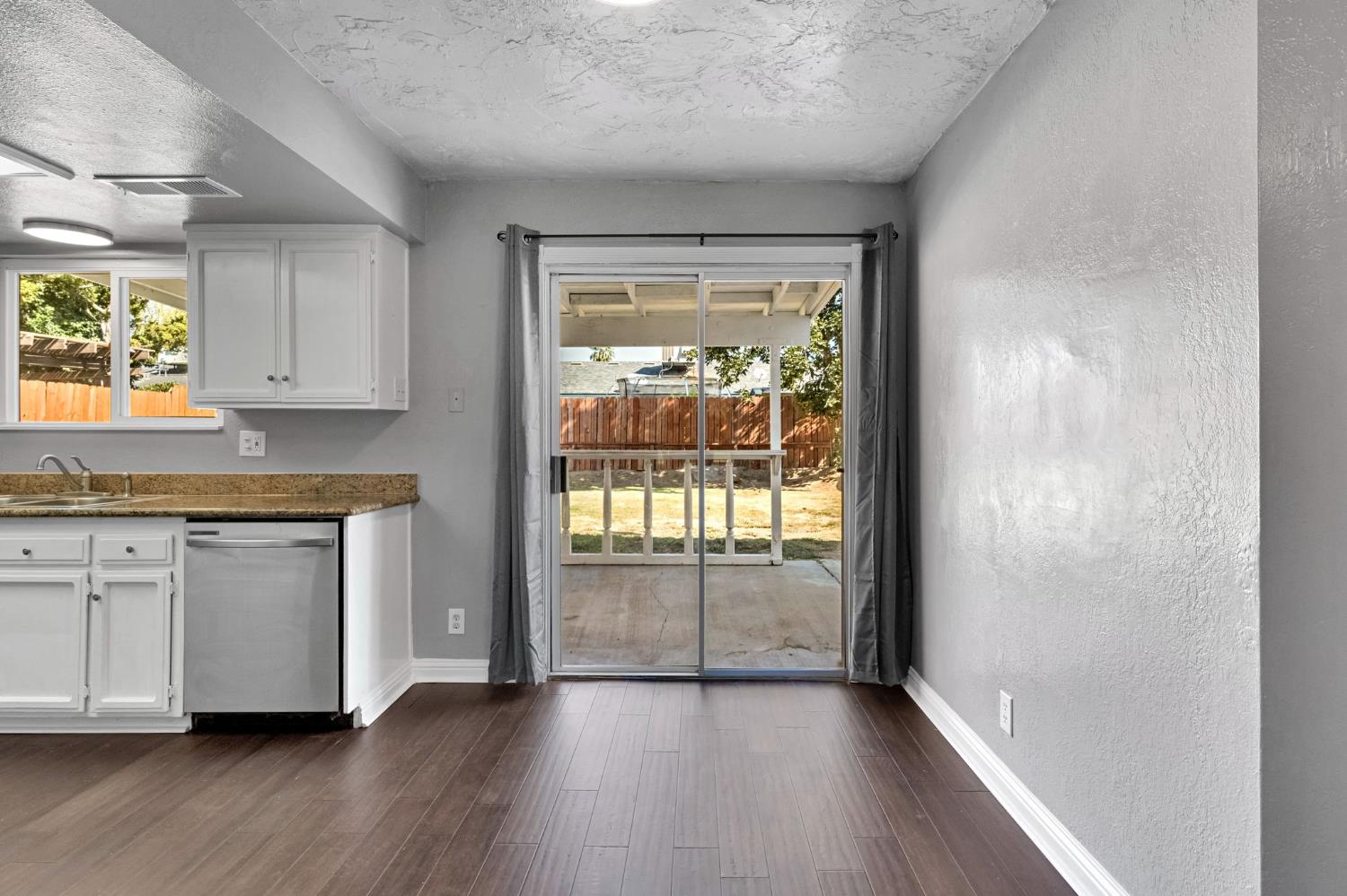 857 Los Altos Ave, Clovis, CA 93612
