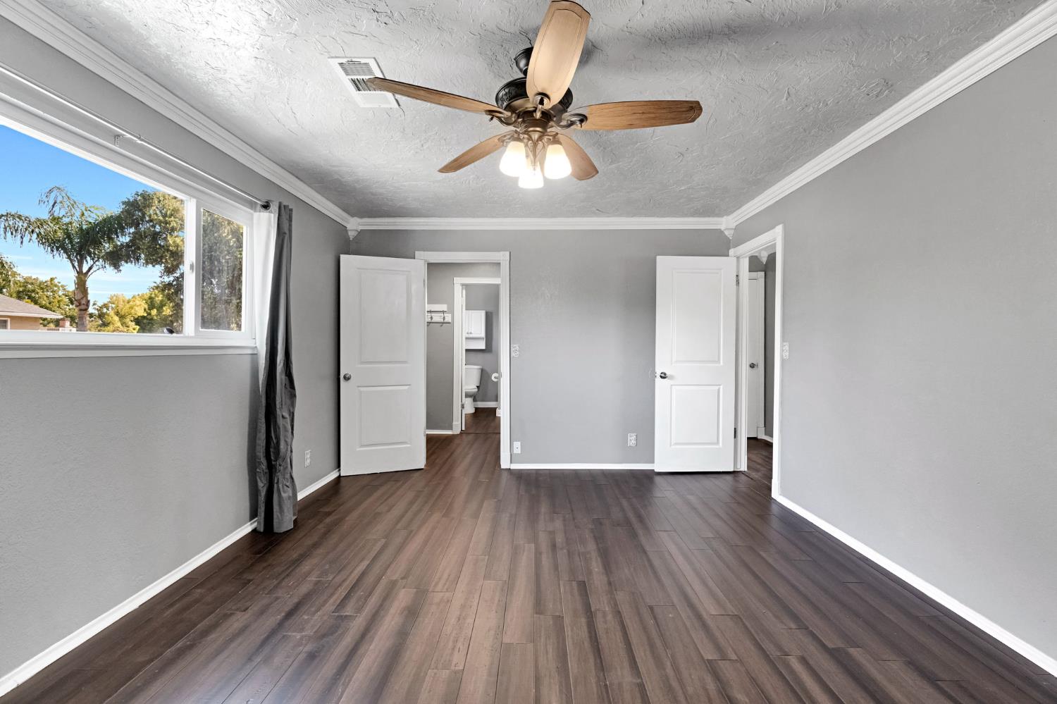 857 Los Altos Ave, Clovis, CA 93612