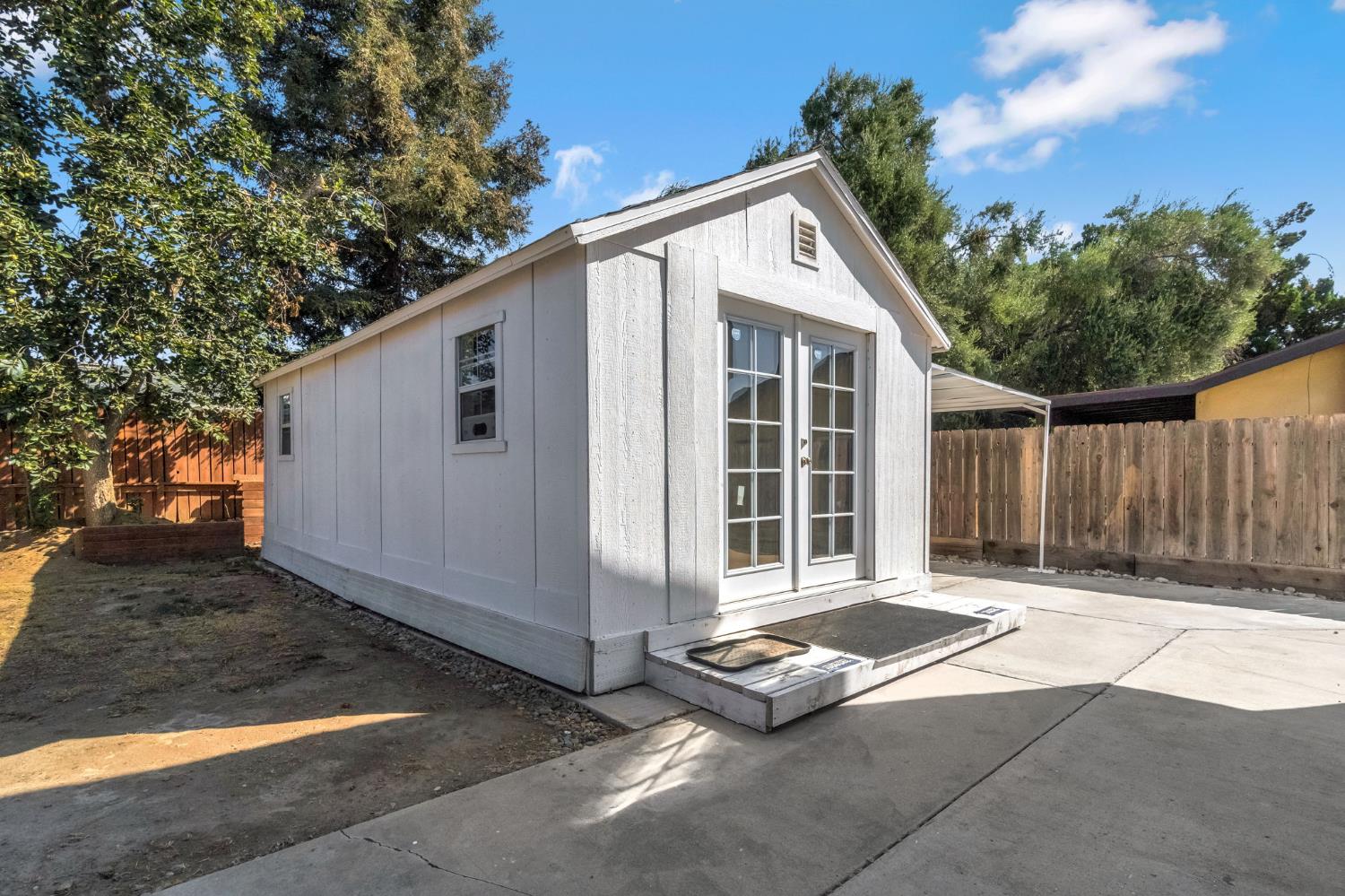 857 Los Altos Ave, Clovis, CA 93612