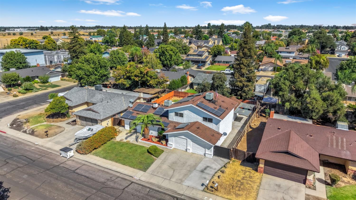 857 Los Altos Ave, Clovis, CA 93612