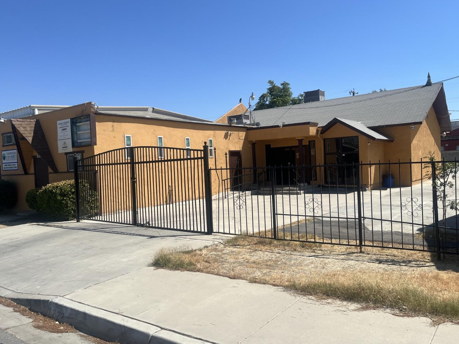 1223 DOLORES, Bakersfield, CA 93305