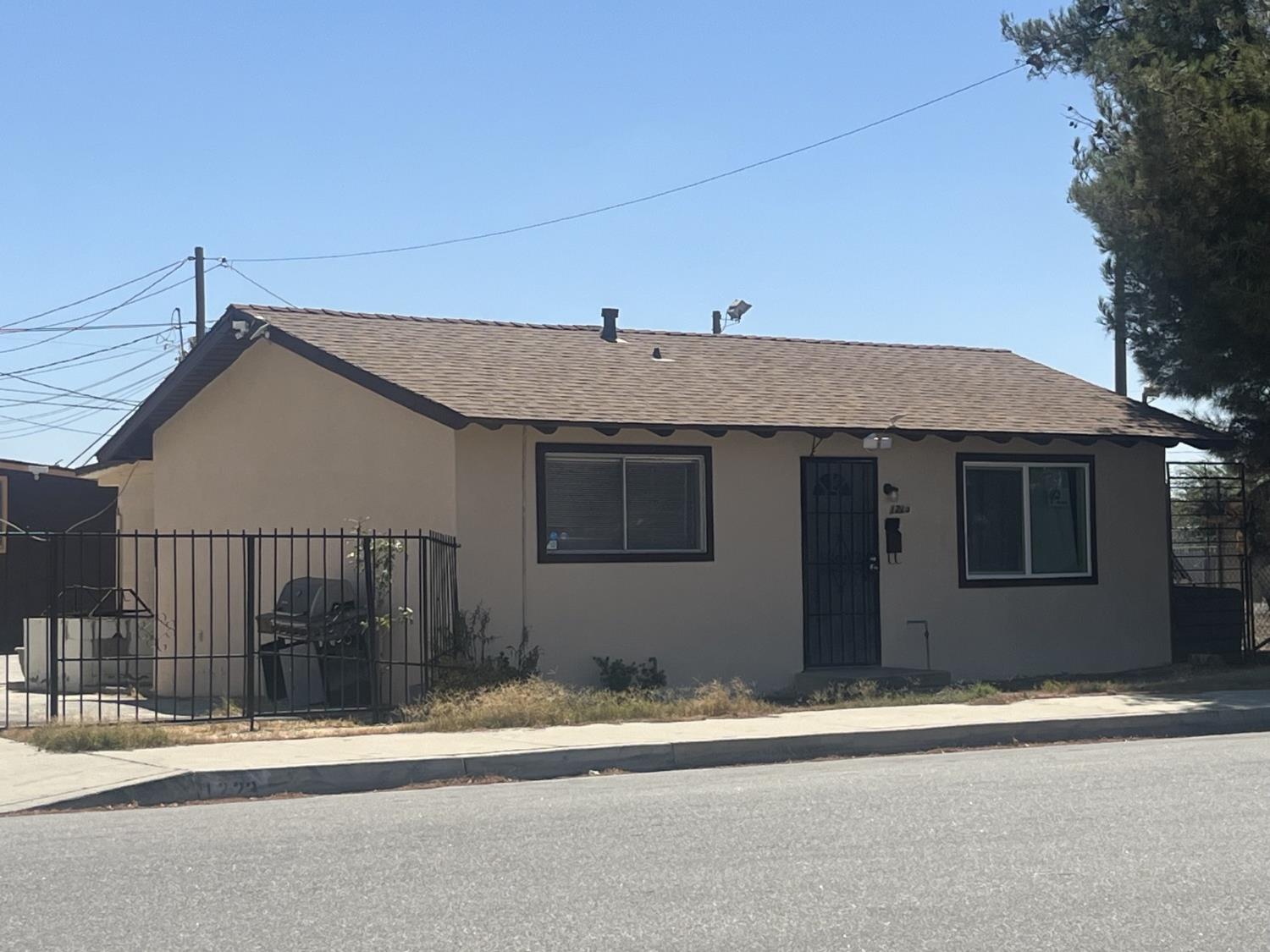 1223 DOLORES, Bakersfield, CA 93305