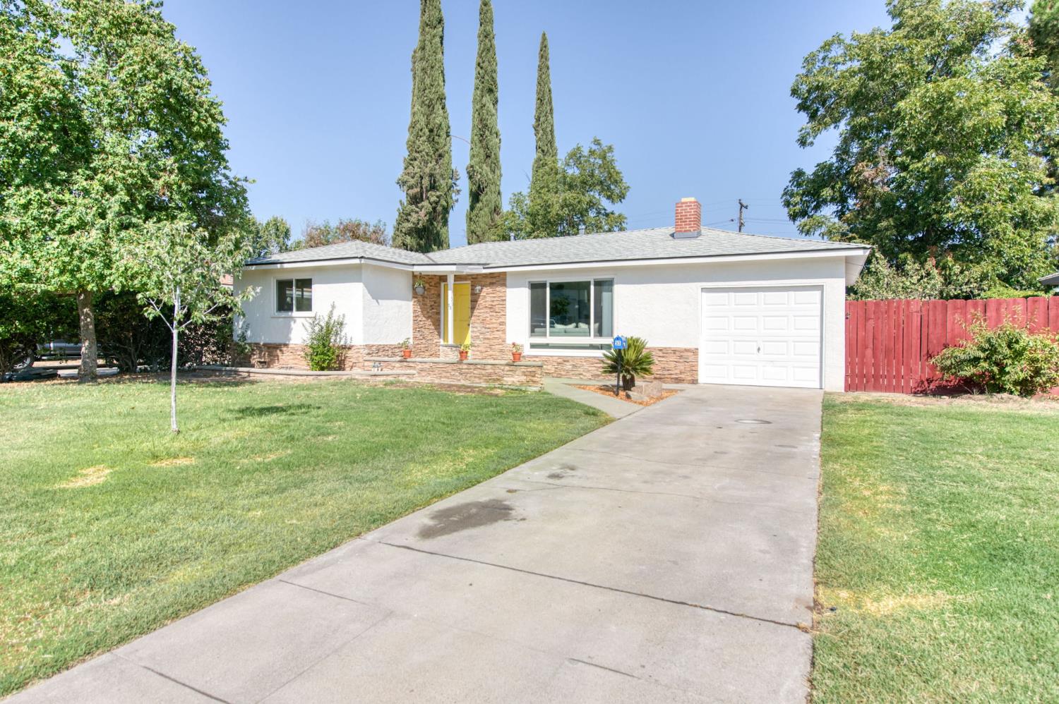53 N Dewitt Ave, Clovis, CA 93612