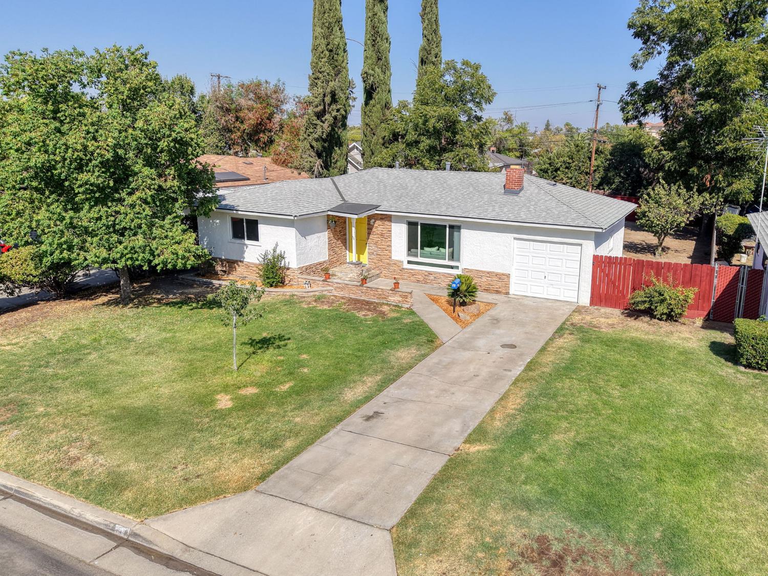 53 N Dewitt Ave, Clovis, CA 93612