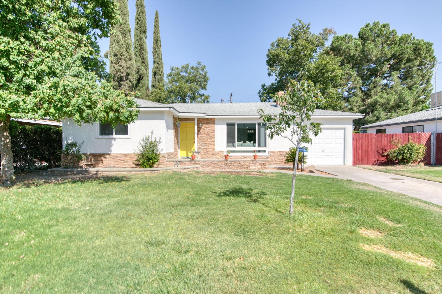 53 N Dewitt Ave, Clovis, CA 93612