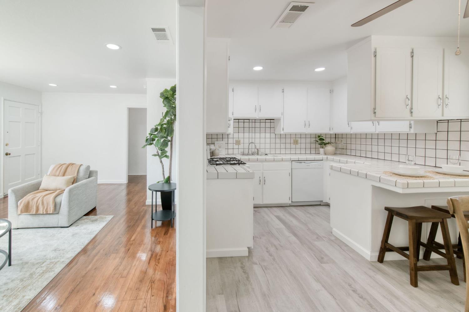 53 N Dewitt Ave, Clovis, CA 93612