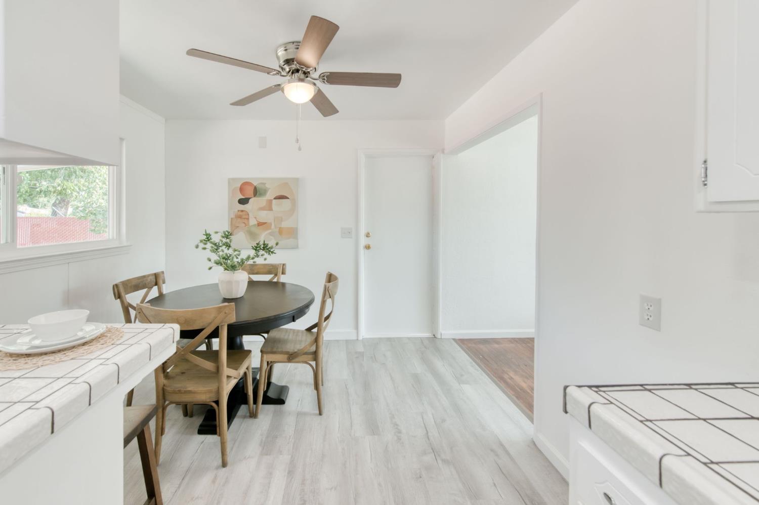 53 N Dewitt Ave, Clovis, CA 93612
