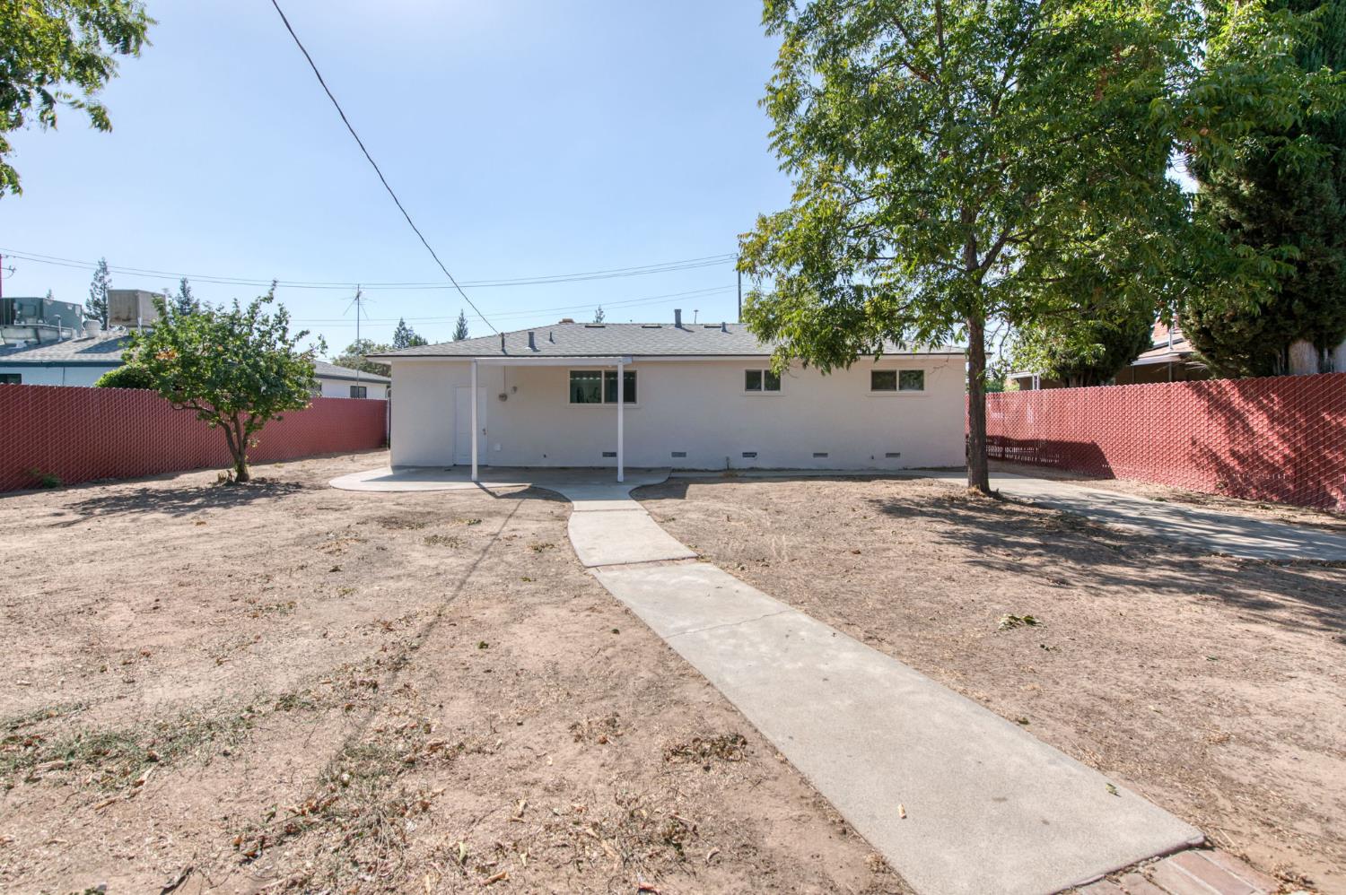 53 N Dewitt Ave, Clovis, CA 93612