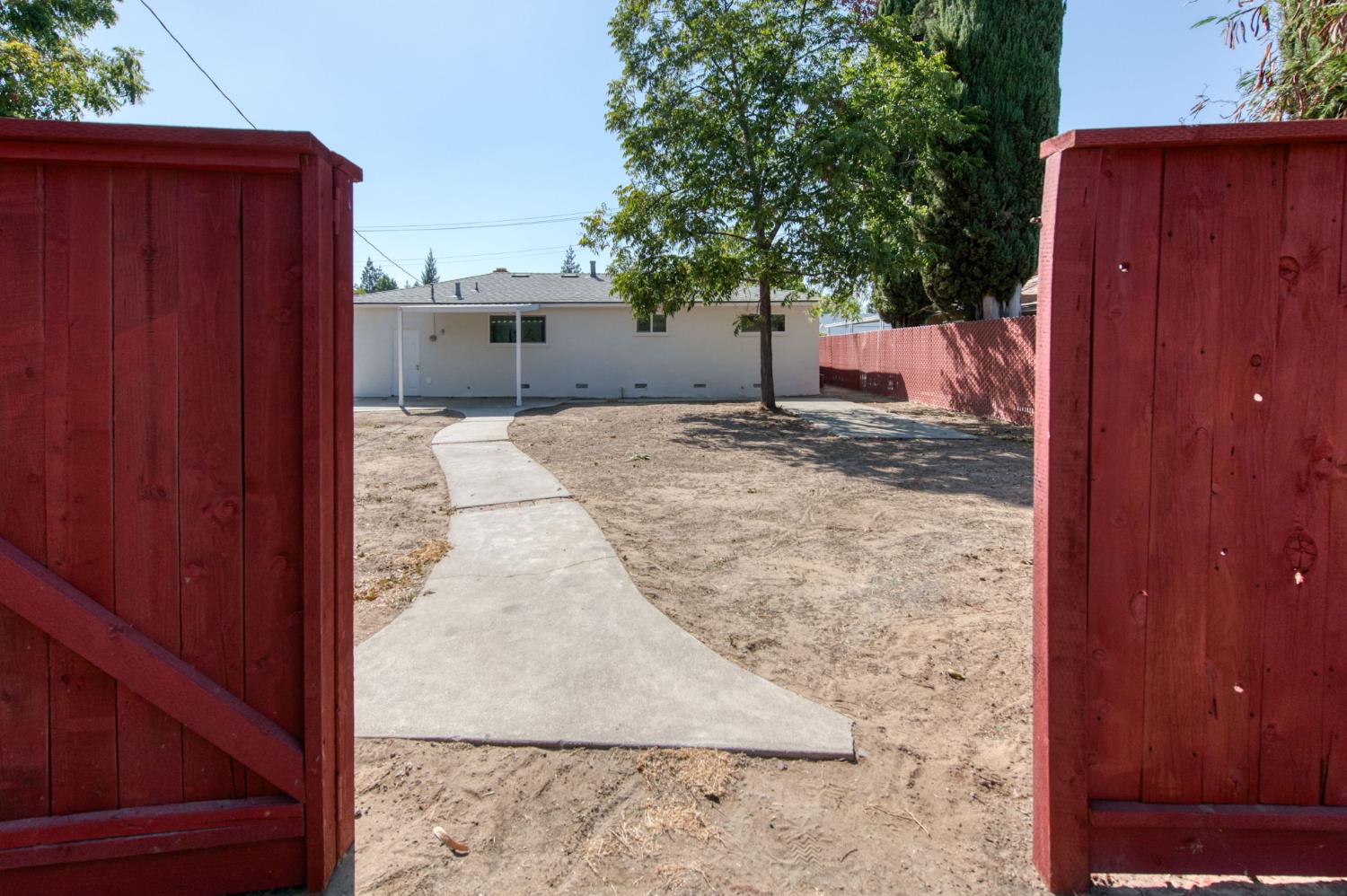 53 N Dewitt Ave, Clovis, CA 93612