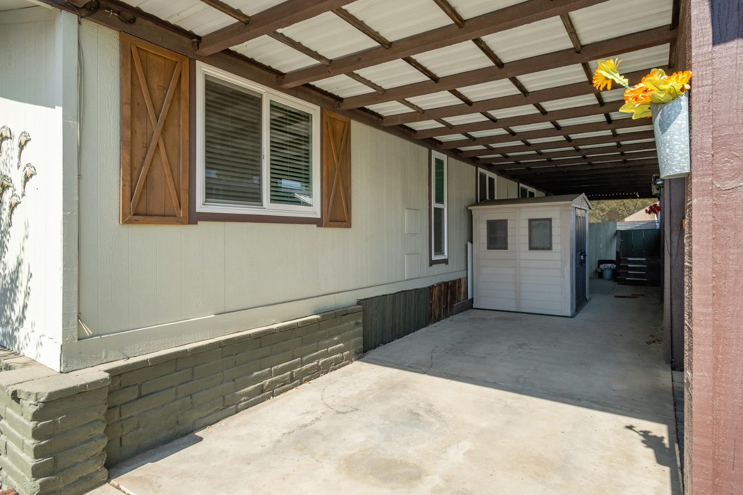 371 N Bethel Ave #70, Sanger, CA 93657