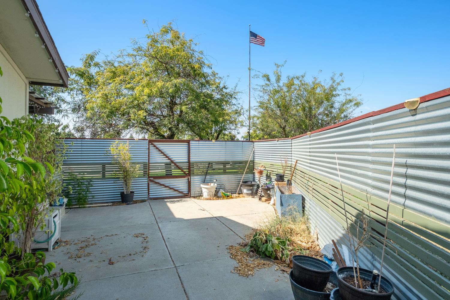 371 N Bethel Ave #70, Sanger, CA 93657