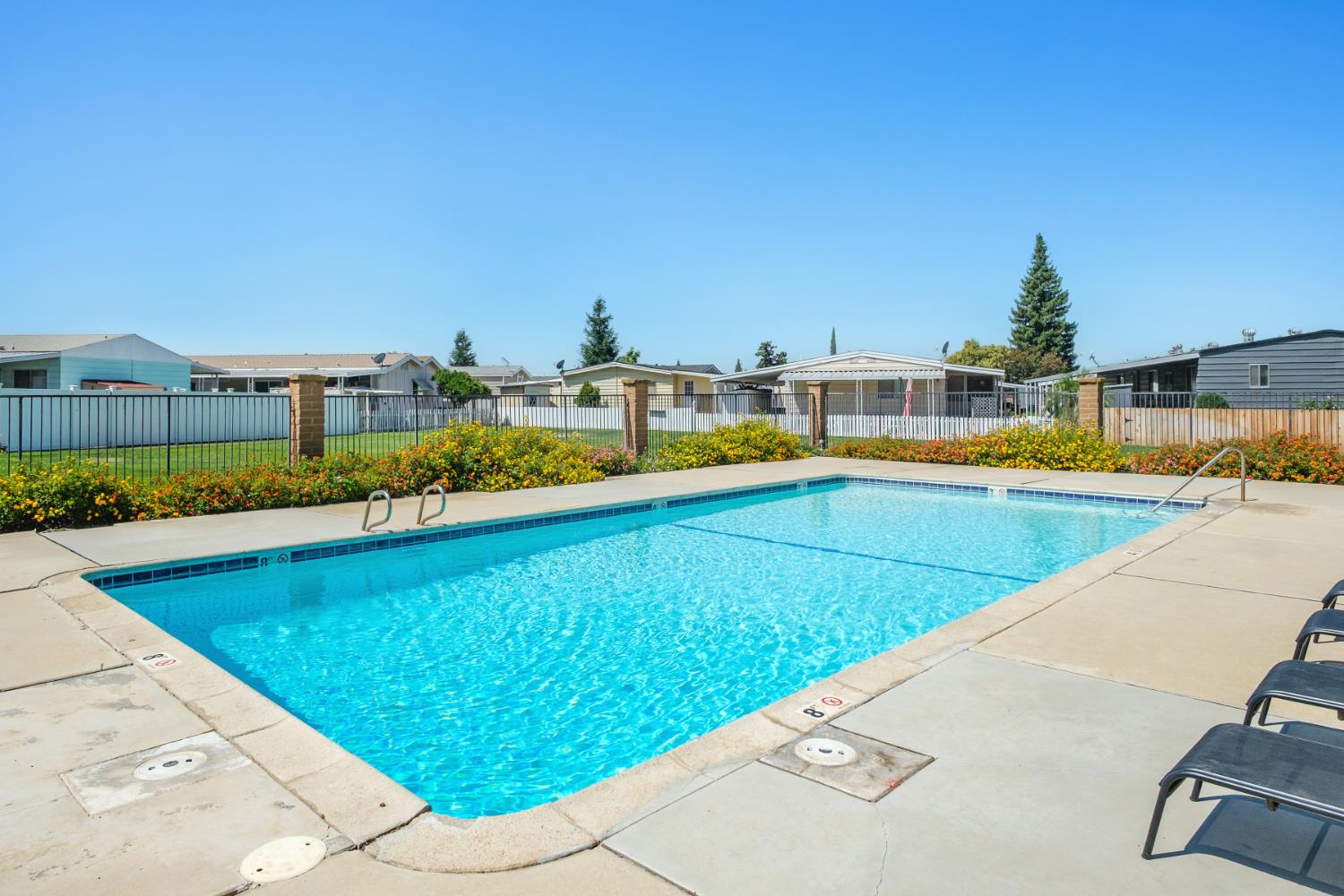 371 N Bethel Ave #70, Sanger, CA 93657