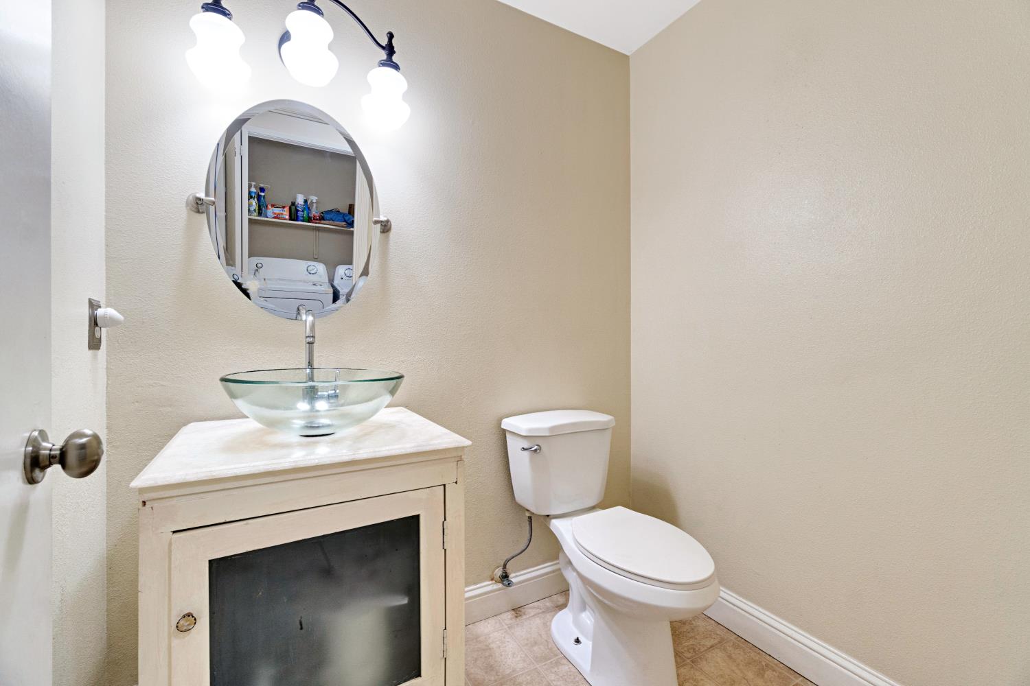 6060 E Illinois Ave, Fresno, CA 93727