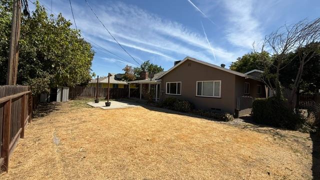 3001 E Willis Ave, Fresno, CA 93726