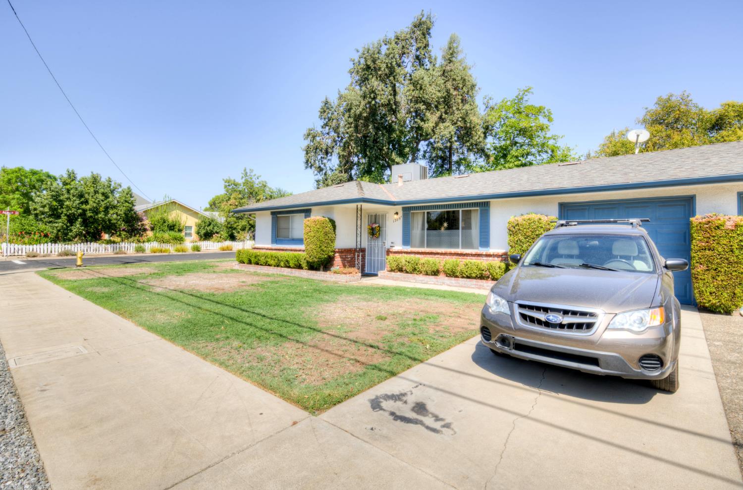 1309 3rd St, Clovis, CA 93612