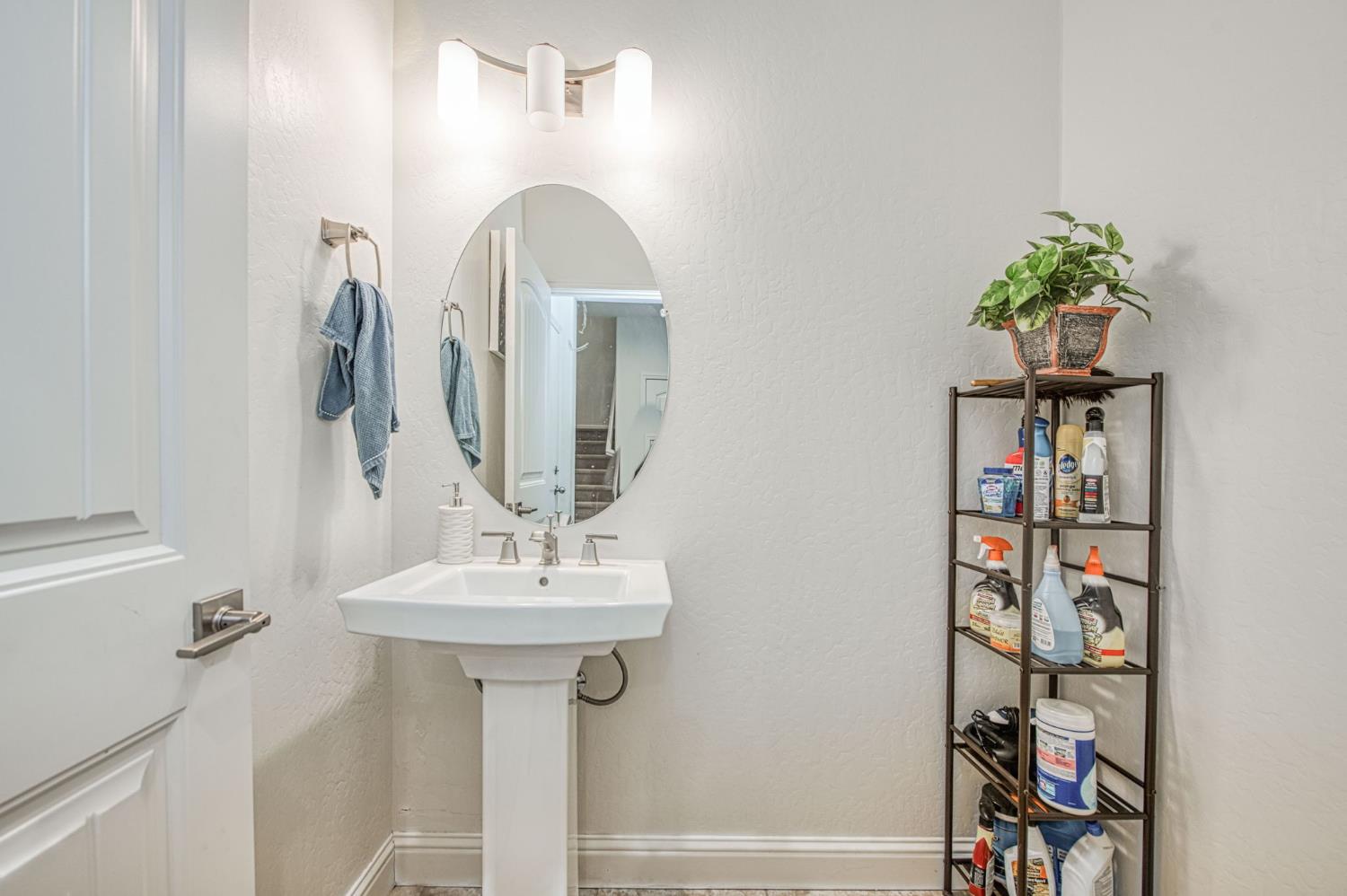 4368 N Casey Ave, Fresno, CA 93723