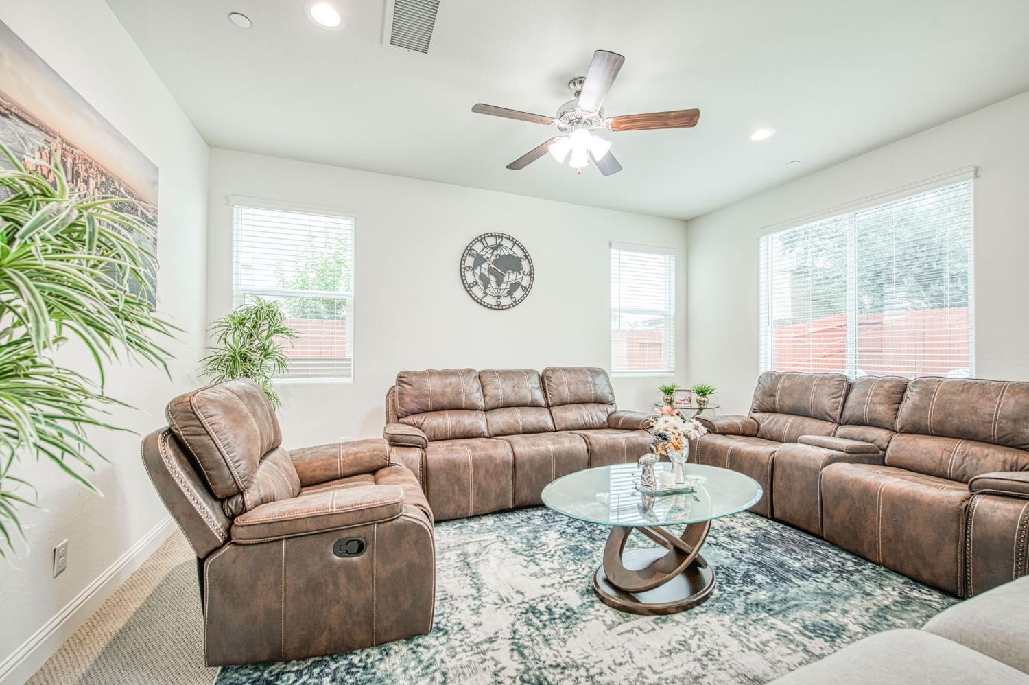 4368 N Casey Ave, Fresno, CA 93723