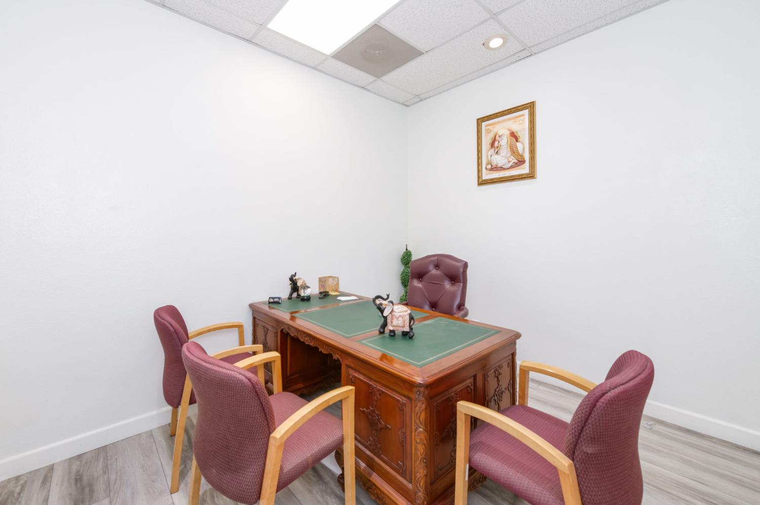 90 E Magill Ave, Fresno, CA 93710