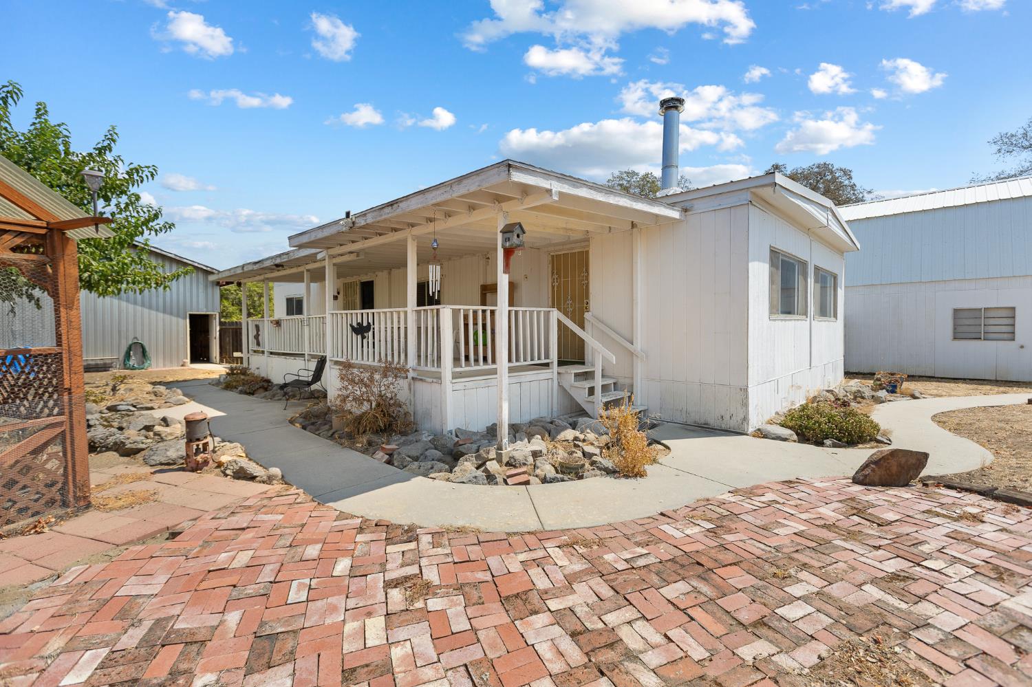 47735 Thunderhill Ln, Yokuts Valley, CA 93675