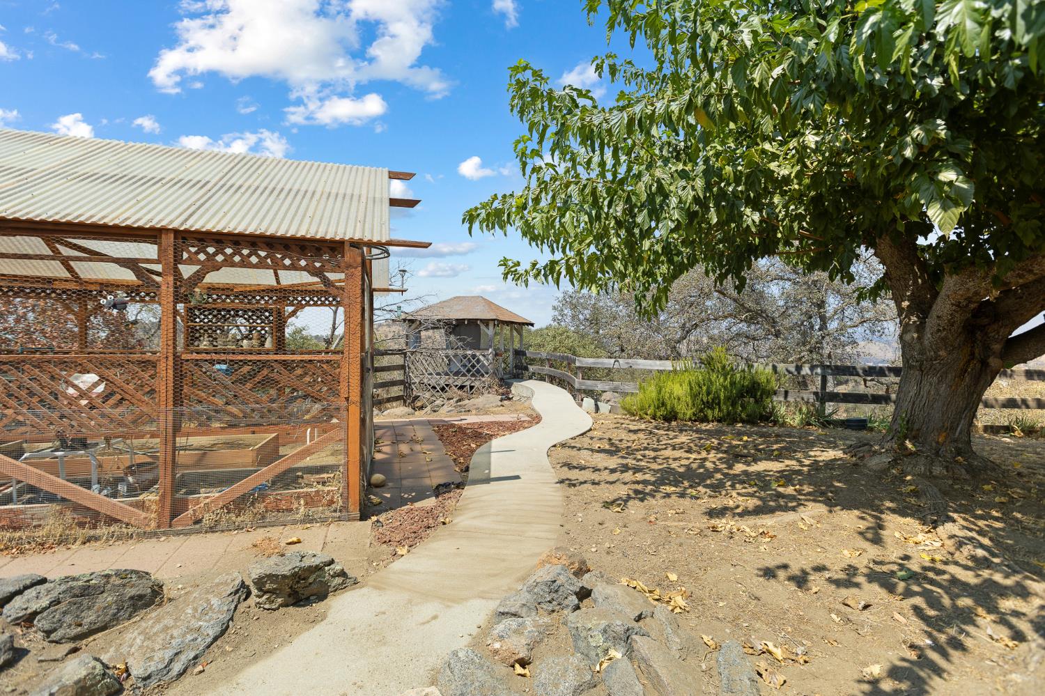 47735 Thunderhill Ln, Yokuts Valley, CA 93675