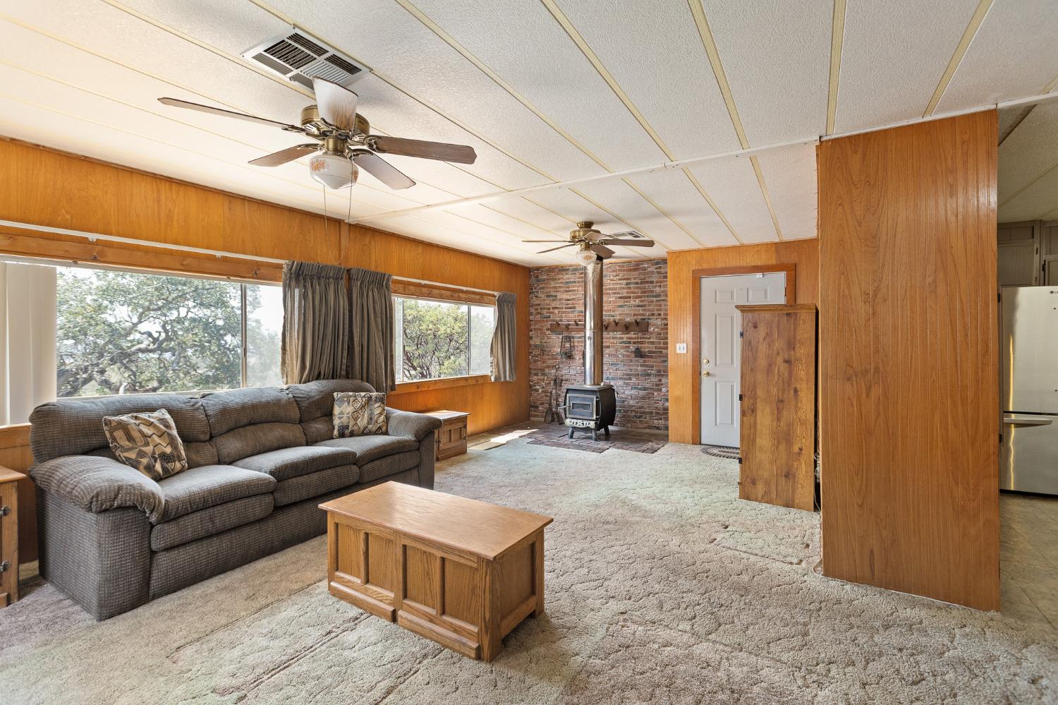 47735 Thunderhill Ln, Yokuts Valley, CA 93675