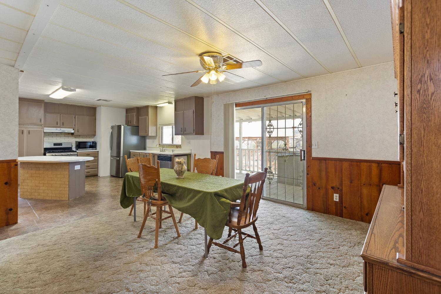 47735 Thunderhill Ln, Yokuts Valley, CA 93675