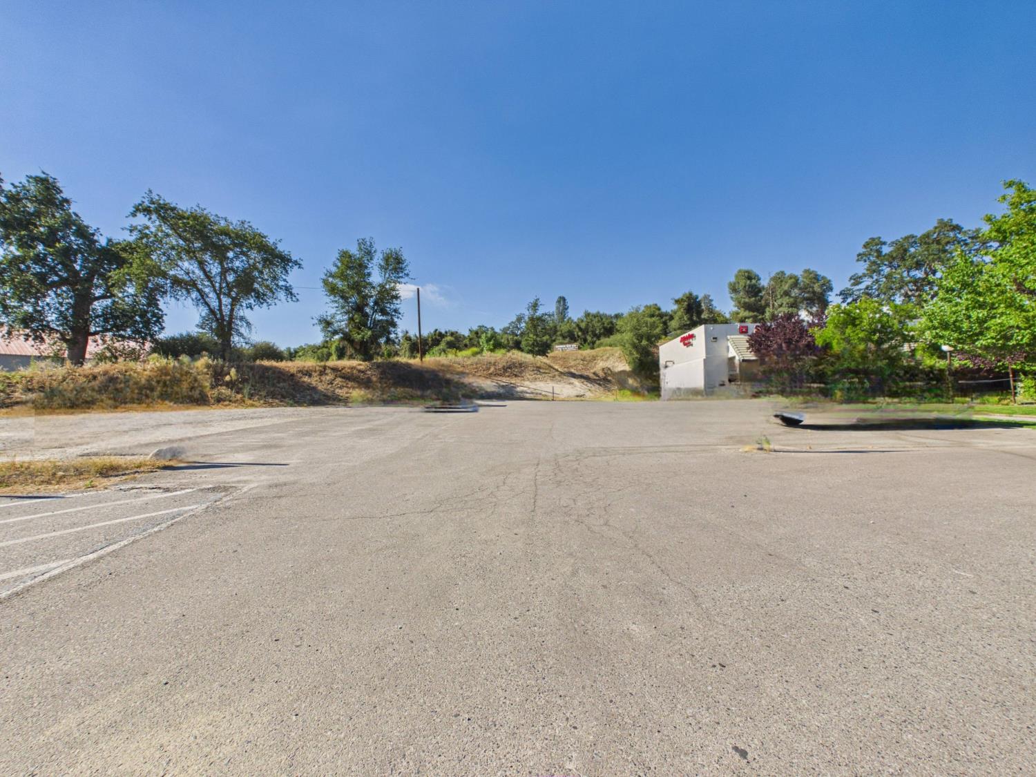 40315 Junction Dr, Oakhurst, CA 93644