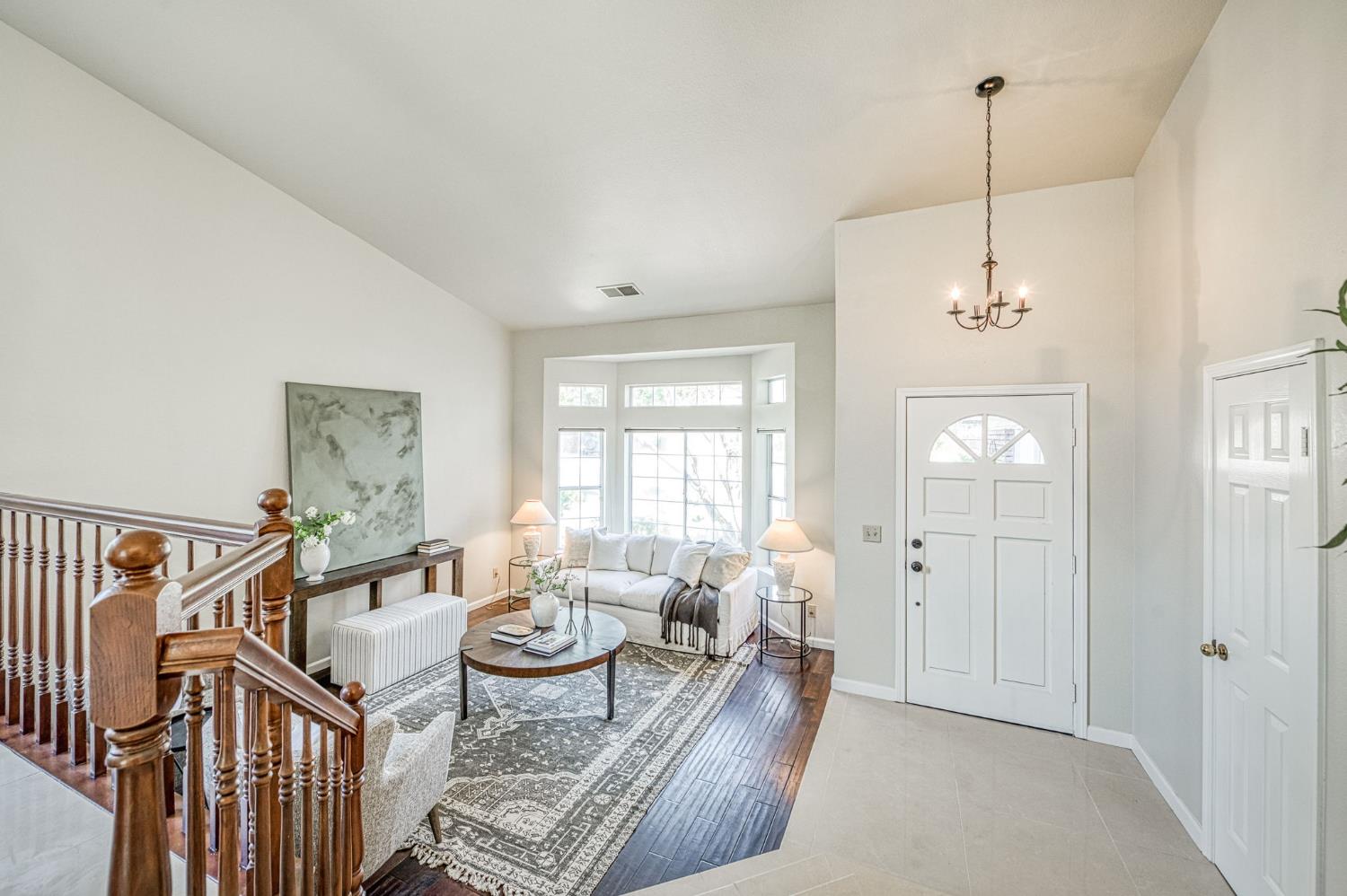 1170 N Homsy Ave, Clovis, CA 93611
