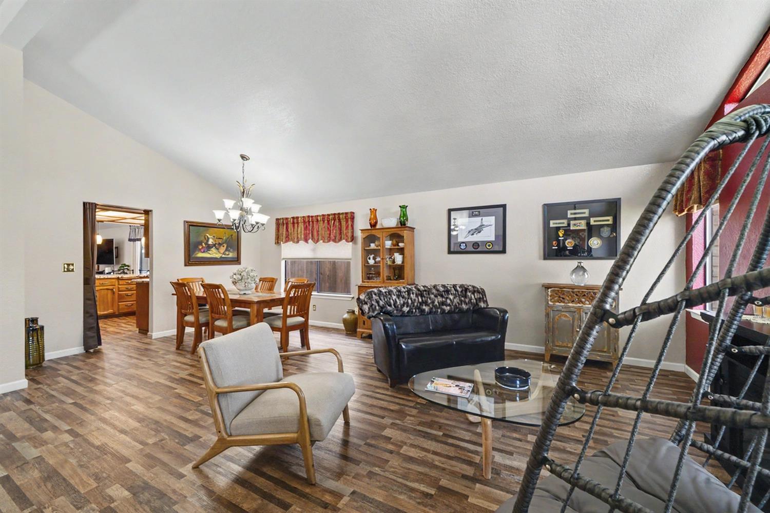 2140 Ellery Ave, Clovis, CA 93611