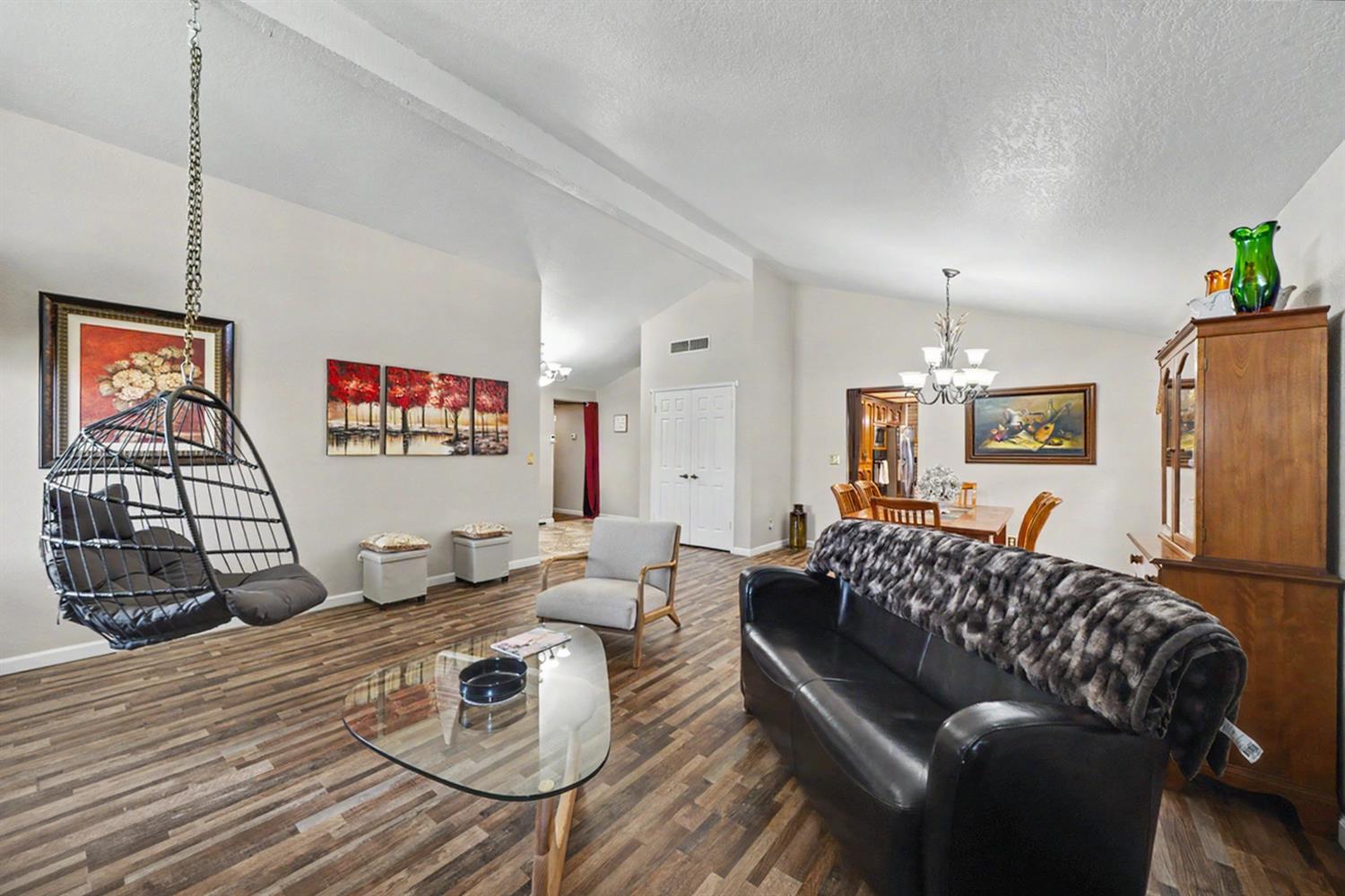 2140 Ellery Ave, Clovis, CA 93611