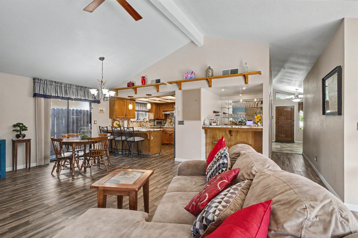 2140 Ellery Ave, Clovis, CA 93611