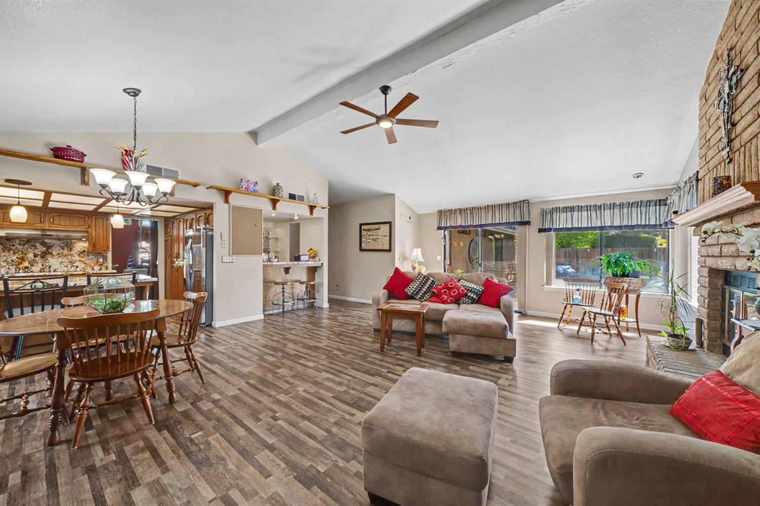 2140 Ellery Ave, Clovis, CA 93611