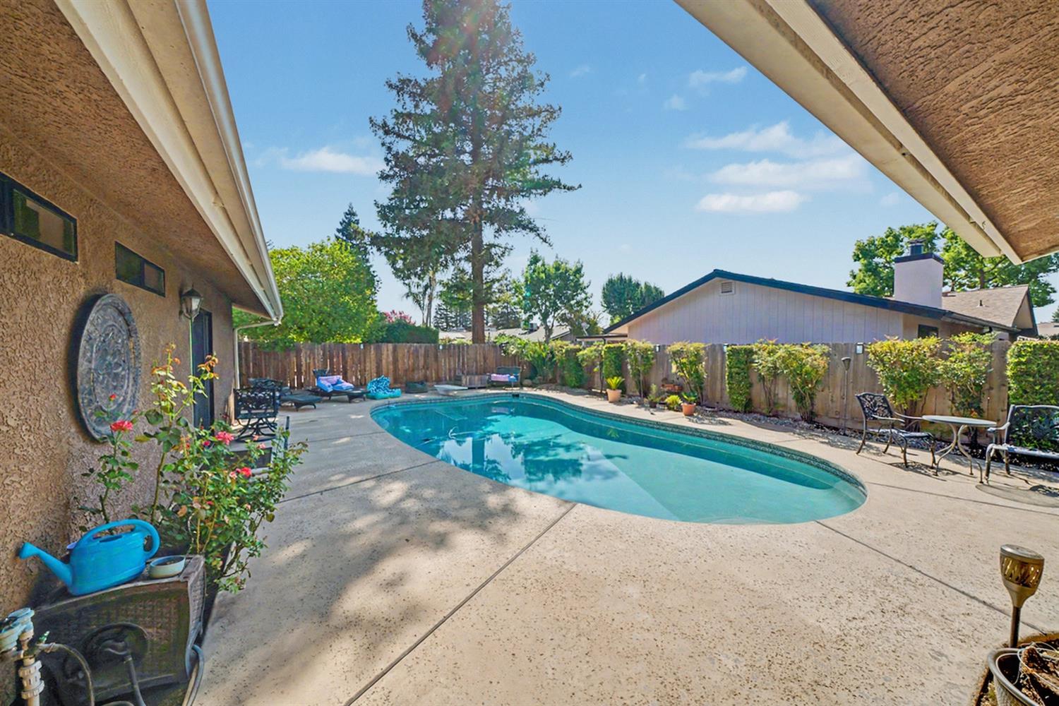 2140 Ellery Ave, Clovis, CA 93611