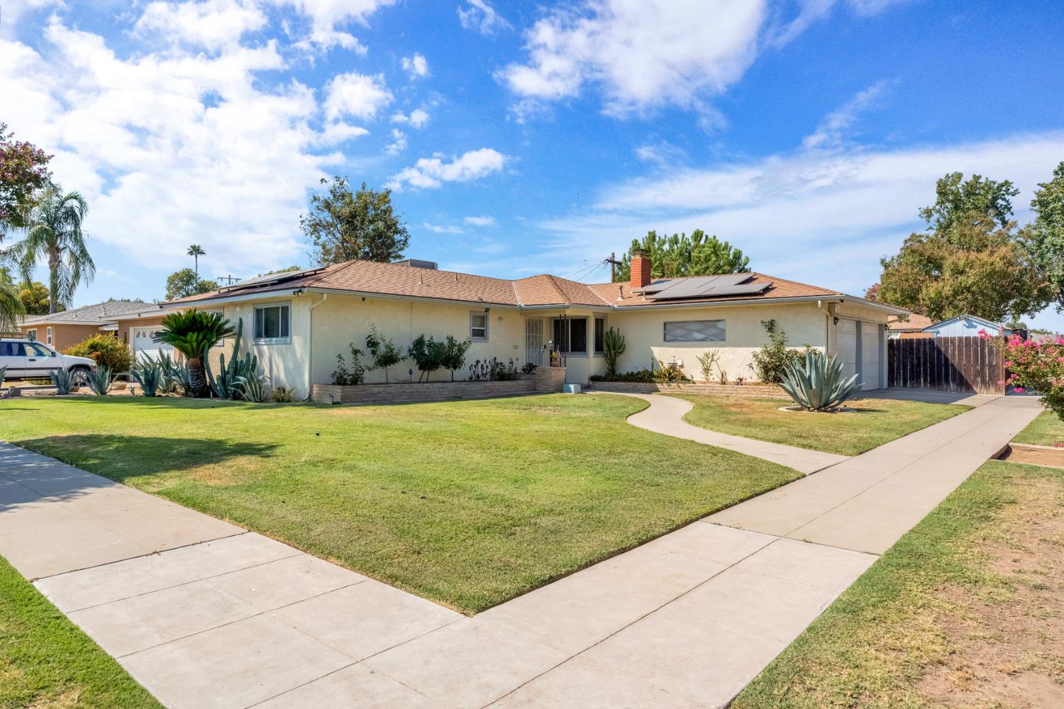 4539 N Sherman St, Fresno, CA 93726