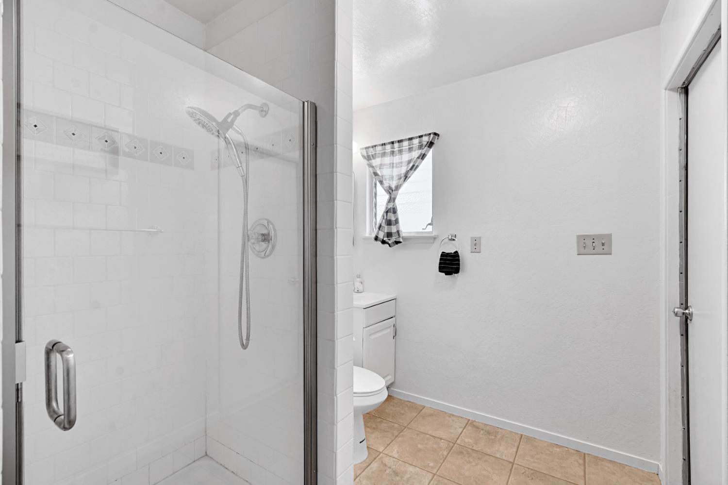 4539 N Sherman St, Fresno, CA 93726