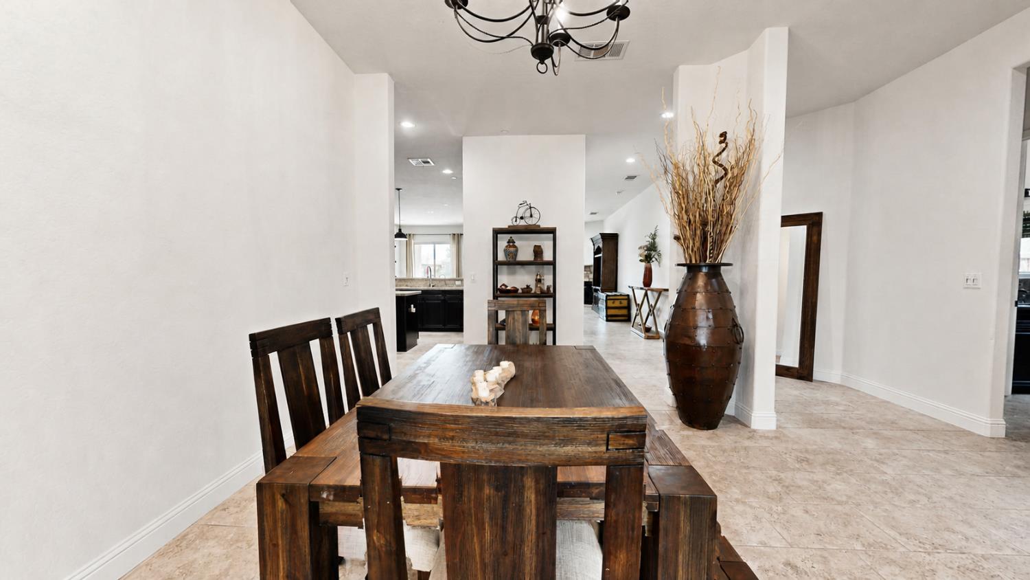 10963 E Egret, Clovis, CA 93619