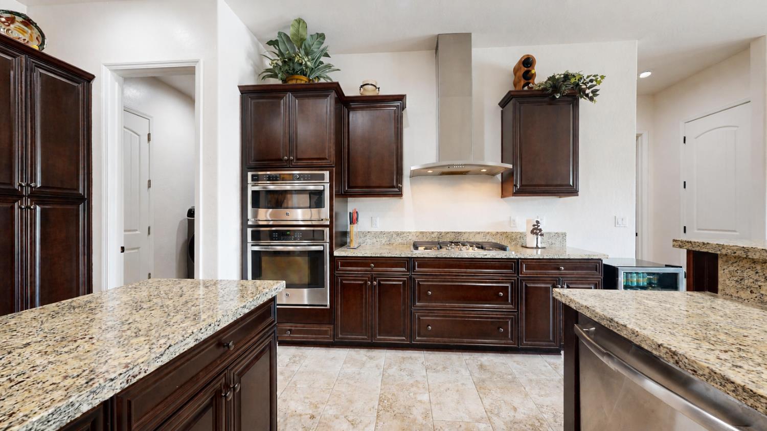 10963 E Egret, Clovis, CA 93619