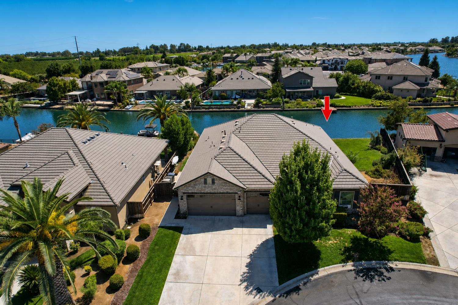 10963 E Egret, Clovis, CA 93619