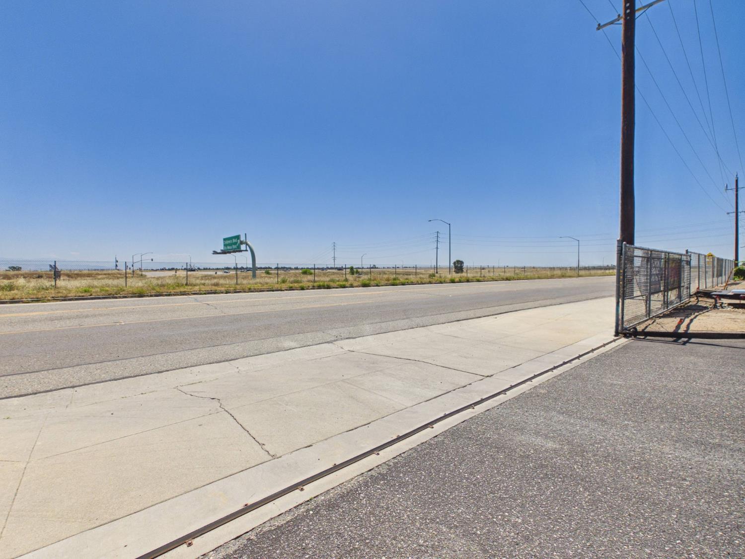10204 Highway 41, Madera, CA 93636