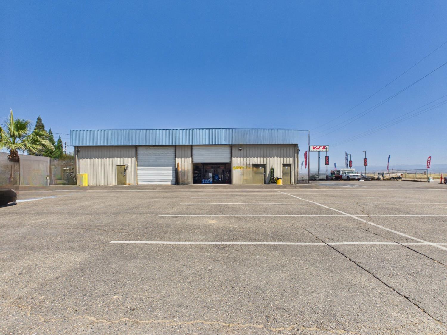10204 Highway 41, Madera, CA 93636