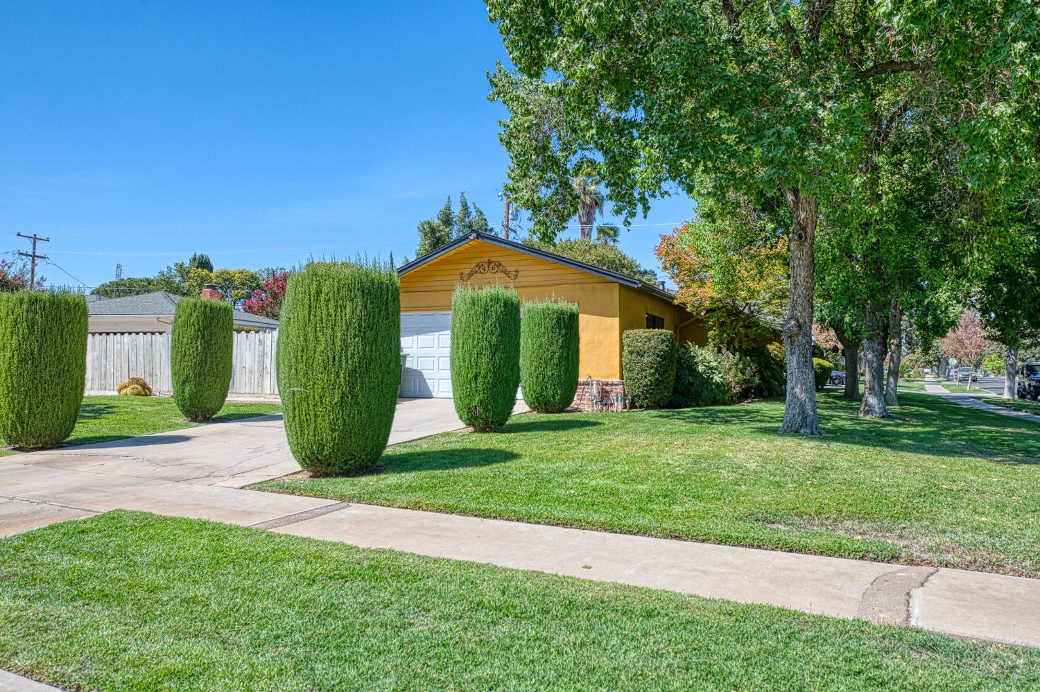 4779 N Delno Ave, Fresno, CA 93705