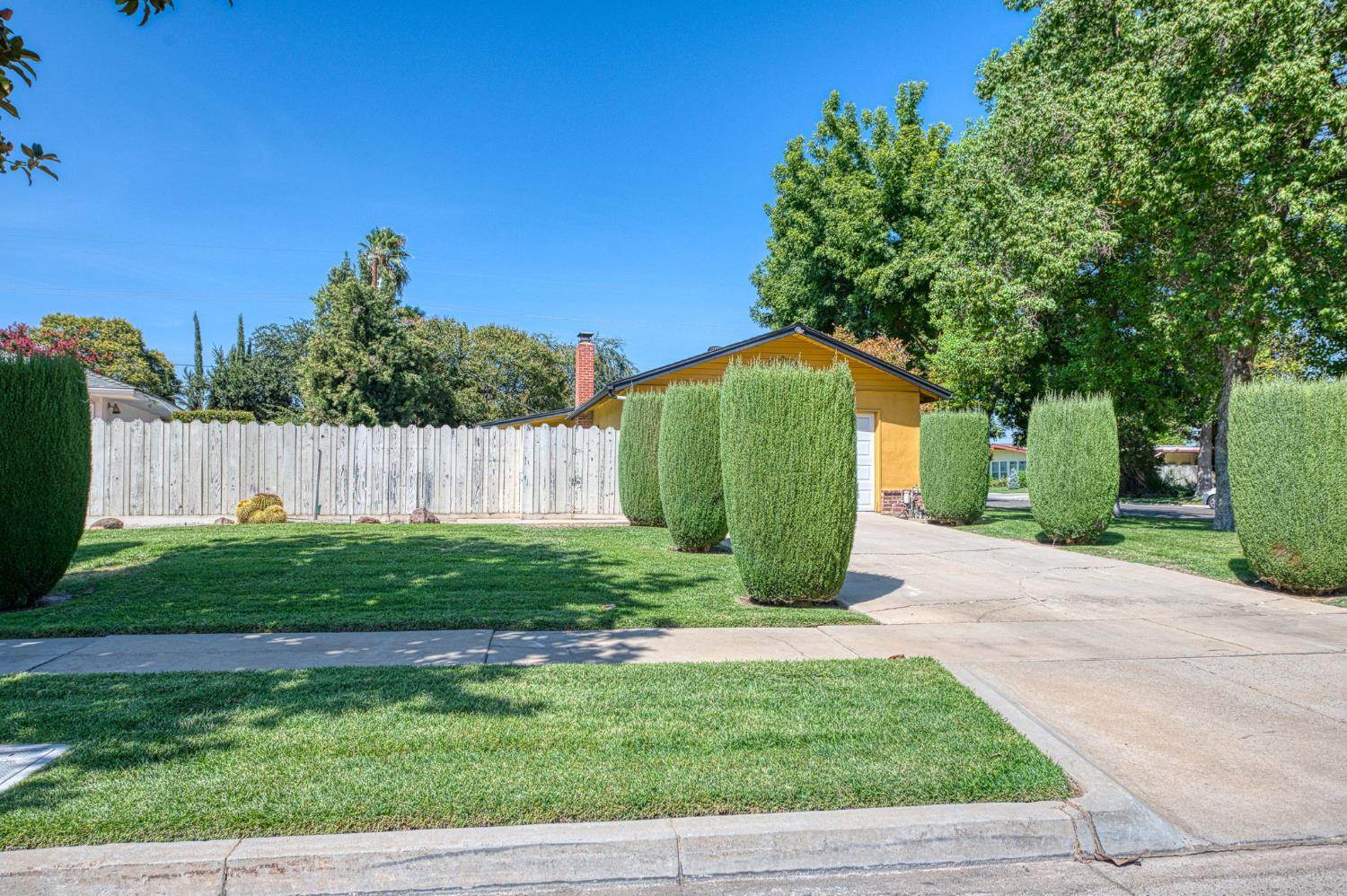 4779 N Delno Ave, Fresno, CA 93705