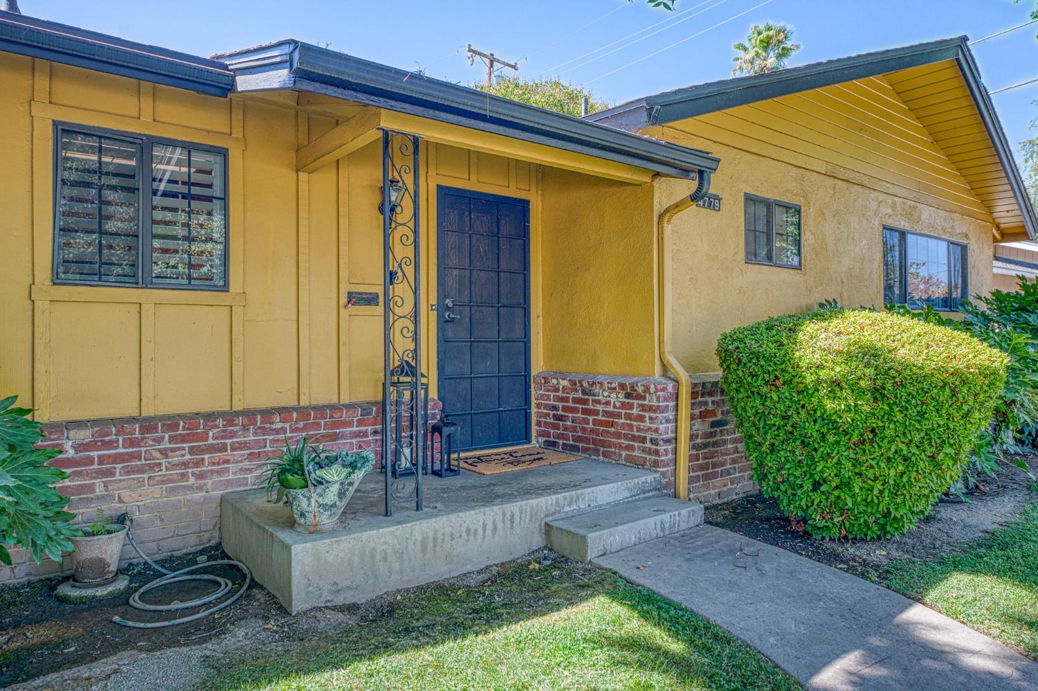 4779 N Delno Ave, Fresno, CA 93705