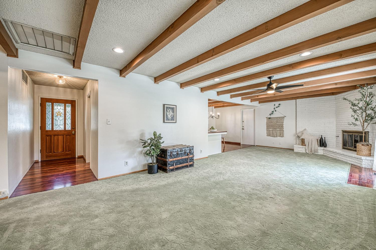 4779 N Delno Ave, Fresno, CA 93705
