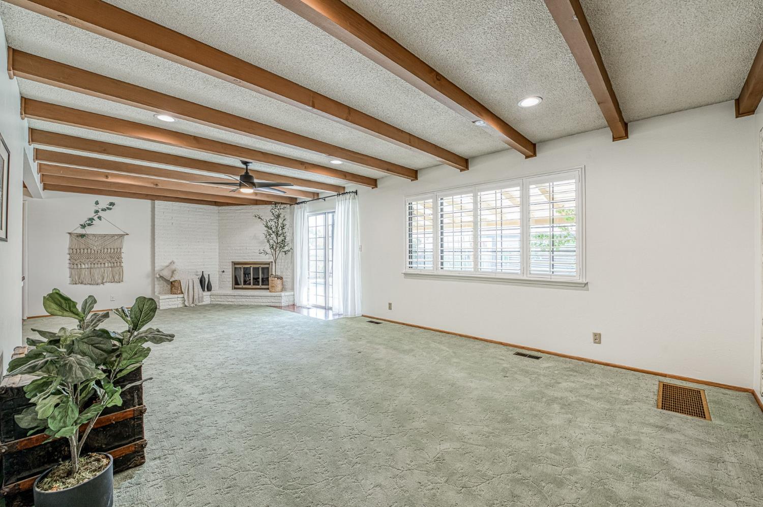 4779 N Delno Ave, Fresno, CA 93705